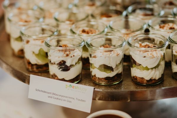 Schichtdessert im Glas